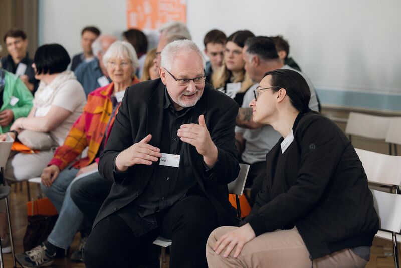 Datei:Brgerdebatte steuern-lucia-hofmaier-24 54554609367 o.jpg