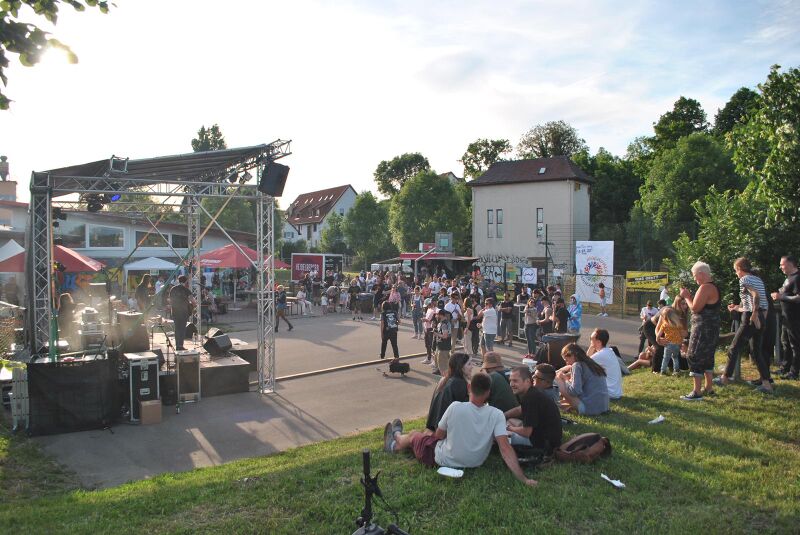 Datei:Springbash1 Odin Todtenhöfer.jpg