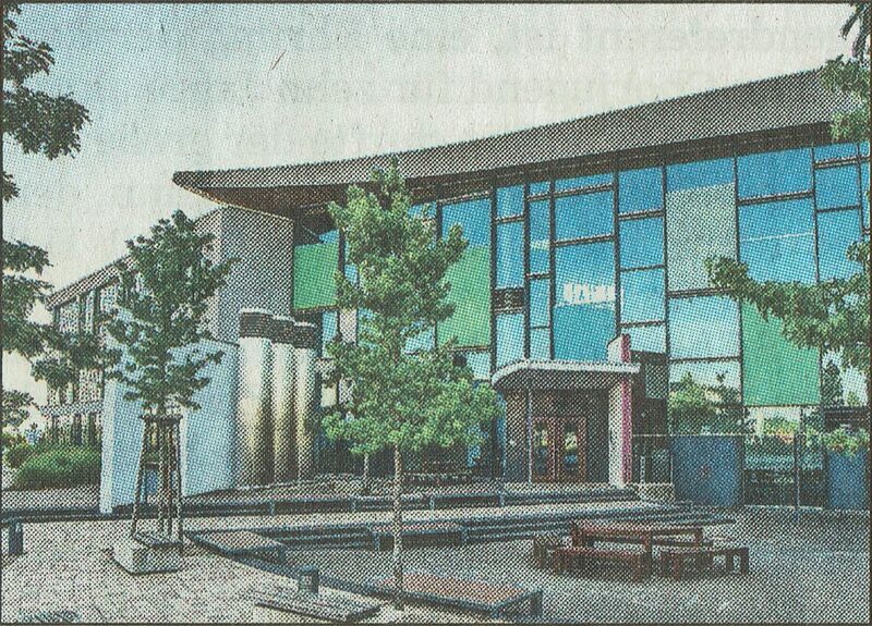 Datei:Löwenrot Gymnasium St. Leon-Rot onPX.jpg